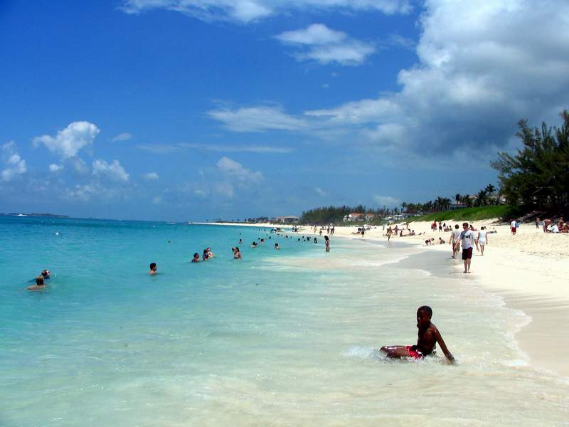 paradise_island_bahamas_beach
