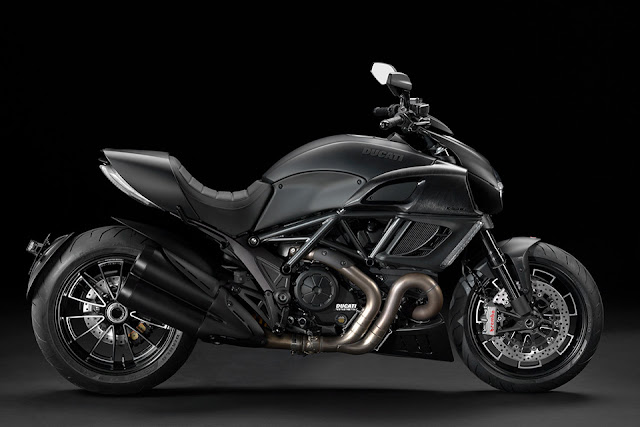 Ducati Diavel Dark Motorcycle | Ducati Diavel Dark Price | Ducati Diavel Dark specs | Ducati Diavel Dark Features | Ducati Diavel Dark Launch date