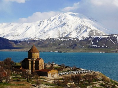 Wisata Danau Sevan Armenia, Objek Wisata Danau Sevan Armenia