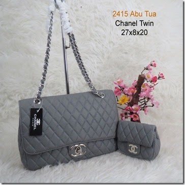 CHANEL 2415 Set (215.000) - Kulit, 27 x 8 x 20