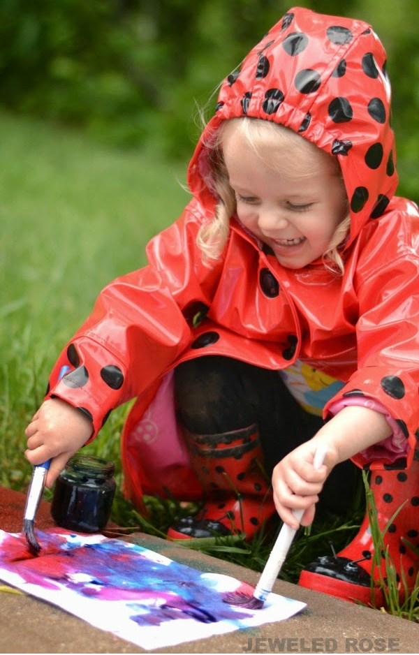 Turn rain into rainbows with this easy paint recipe for kids! #rainpaintingkids #rainpaint #paintrecipeforkids #rainydayactivities #growingajeweledrose #activitiesforkids