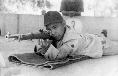 Luis Raul Goyzueta, tirador de la Sociedad de Piura Nro. 51 (30 de abril de 1970). Foto por Pepe Barranzuela.