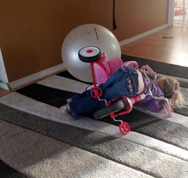15+ Hilarious Pics That Prove Kids Can Sleep Anywhere - Napping Through The Bike Accident