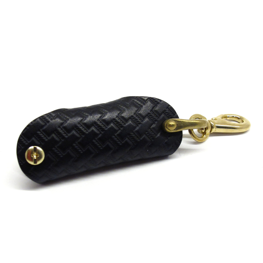 CALEE "Embossing leather key case" Price：12,960yen