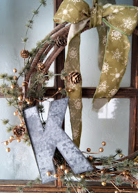 How to Make A Simple Winter Rope Wreath on farmhouse door