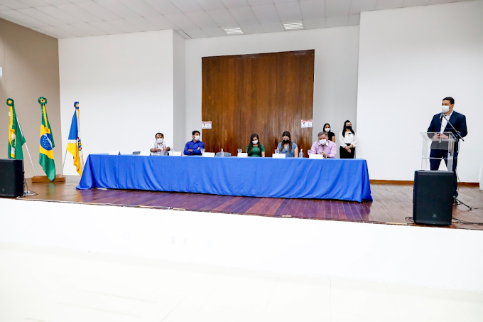 Glêdson empossa 137 novos servidores municipais em Juazeiro do Norte.