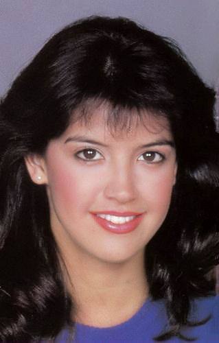 Phoebe Cates Profile pictures, Dp Images, whatsapp, Facebook, Instagram, Pinterest