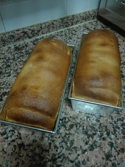 Imagen de pan de molde reposando el horneado