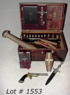 Peralatan Untuk Membunuh Vampir Abad 19
