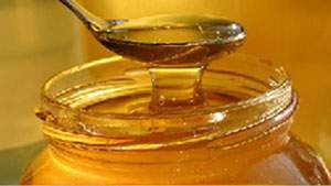 madu asli tidak mengandung air, gula, perasan buah, dan bertahan hingga ribuan tahun