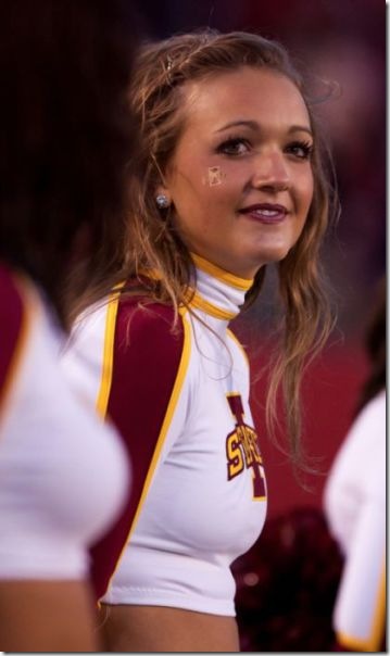 ksu-iowa-cheerleaders-35