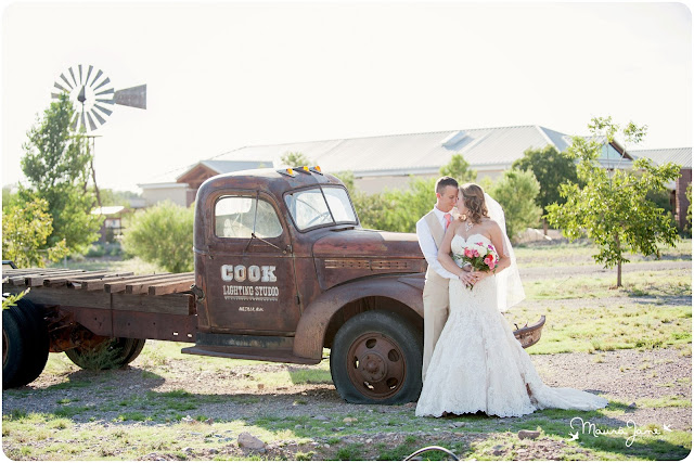 Farm and Ranch Museum, Farm and Ranch Cruces, las cruces wedding, las cruces wedding photographer., wedding photographers in new mexico, wedding photographers in albuquerque, wedding photographers who travel, Farm and Ranch wedding, summer weddings in new mexico, country chic wedding, rustic weddings, maura jane photography