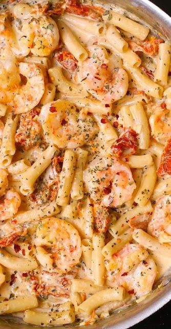 Shrimp Pasta With Creamy Mozzarella Sauce