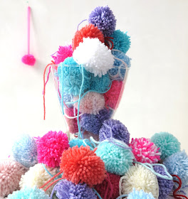 ByHaafner, pompons, pastels, neon pink