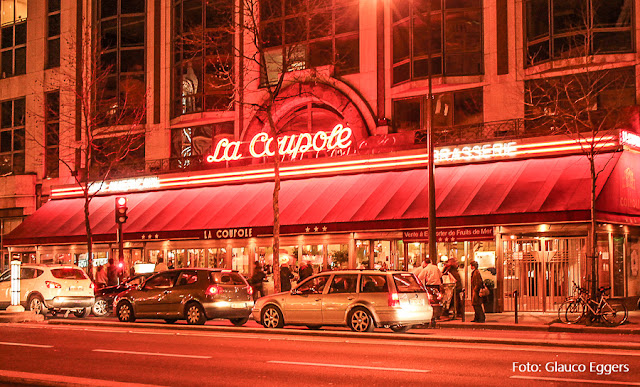 Restaurante La Coupole, no Boulevard Montparnasse, Paris