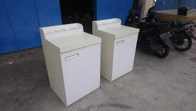 Nakas Untuk Tempat Mini Kulkas