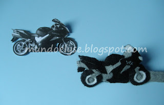 moto de fieltro personalizada Honda VFR gris y negra