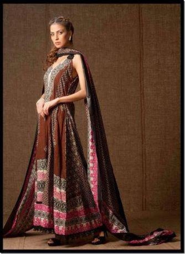 Libas-Riwaj-Lawn-2