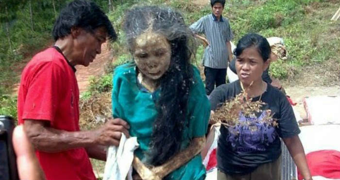 Kisah Nyata Ritual Mayat Berjalan di Toraja