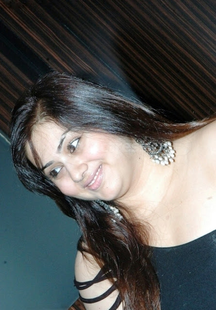 Namitha Hot BIG BREAST Pictures