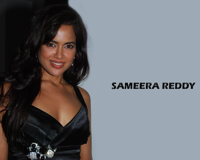 Sameera Reddy black dress