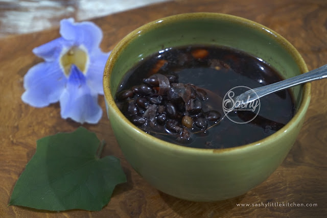 Jukut Undis dan Sudang Lepet (Kuliner khas Buleleng, Bali)