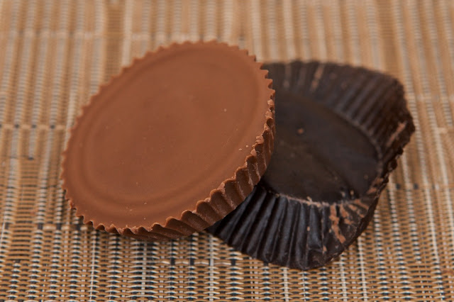 USA - American Junk Food - Peanut Butter Cups Reese's - Chocolate - Chocolat au lait - Milk Chocolate - Chocolat - Dessert - Peanut Butter - Heshey's - Peanut Butter - Cacahuète - American food - Avis Peanut Butter Cups Reese's - Review - Beurre de cacahuète - Snack - Candy