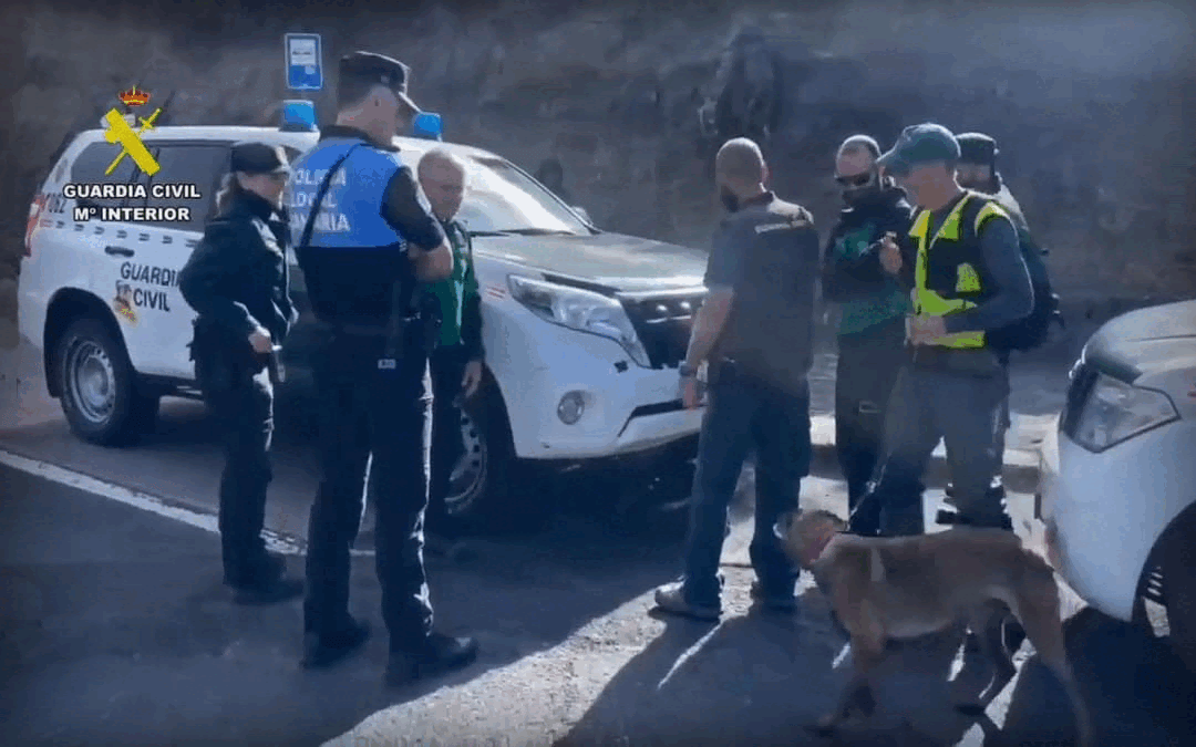 La Unidad de Rastreo de la Guardia Civil se aúna al operativo de búsqueda (Fotos: Guardia Civil).