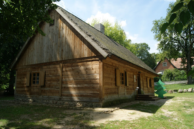 Atrakcje Gołuchowa - domek leśniczego