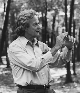 Fotografia en blanco y negro de Richard Feynman en Fermilab