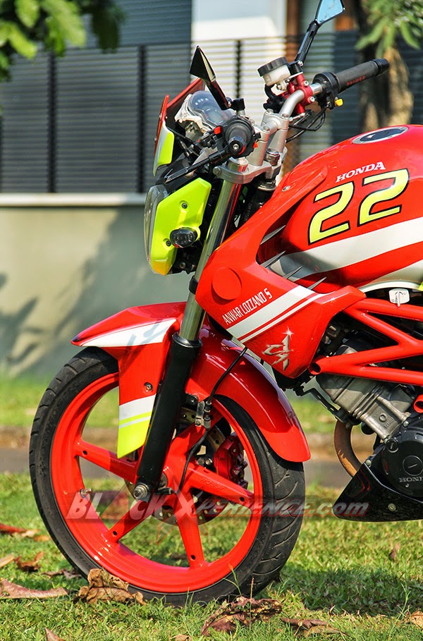 Motor Drag Ninja : Modifikasi Motor Honda CS1 Adopsi Kaki 