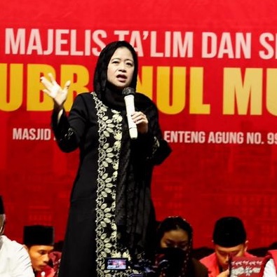 Puan Pakai Hijab Jadi Sorotan, Netizen: Menjelang Pilpres Mendadak Kadrun...