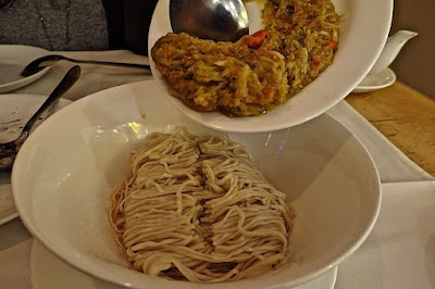 Liu Yuan Pavilion Liu Yuan Pavilion (留園雅敘), hairy crab noodles