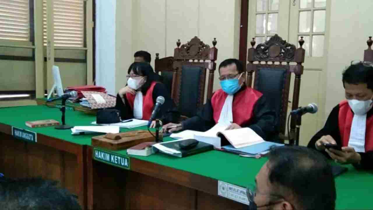 Ditanya Hakim dan PH Terdakwa Terkait Tandatangan Surat Hibah, Saksi Jong Nam Liong Lupa