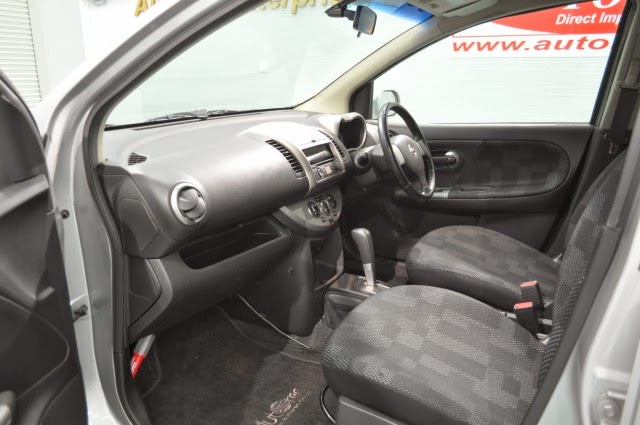 2005 Nissan Note for Tonga to Nukualofa