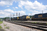 CSXT 216 & train at Kenova, WV (3) (csxt train at kenova wv )