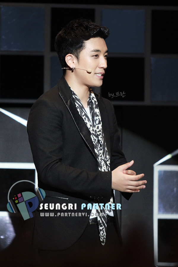 Seungri Osaka Fan Meeting