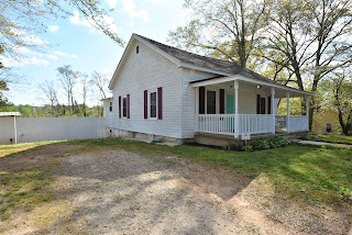 http://www.greenvillescrealestate.net/featured/2127-bird-st/