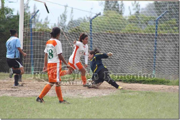 gol de Kimberly Tipol jutiapanecas al 15 empate(3)