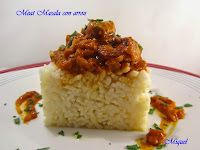 Meat Masala con arroz blanco