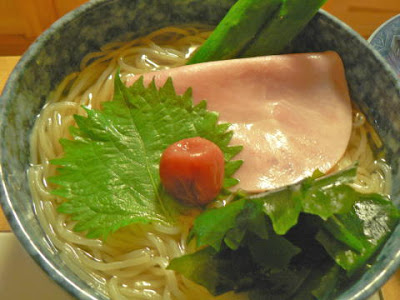 梅風味の冷麺