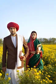 Phule Movie Review | A Powerful Tribute to Jyotiba and Savitribai Phule