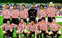 ATHLETIC CLUB DE BILBAO - Bilbao, España - Temporada 1997-98 - Lacruz, Ferreira, Urrutia, Imanol Etxeberría, Julen Guerrero, Roberto Ríos; Alkiza, Joseba Etxeberría, Ziganda, Lasa y Larrazábal - F. C. BARCELONA 4 (Giovanni, Anderson 2 y Óscar), ATHLETIC DE BILBAO 0 - 22/03/1998 - Liga de 1ª División, jornada 30 - Barcelona, Nou Camp - El Athletic Club, con Luis Fernández como entrenador, quedó subcampeón de Liga en la campaña 1997-98