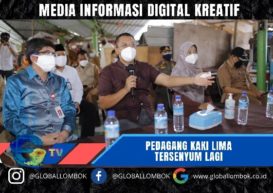 Kondisi Ekonomi Yang Sulit, Para Pedagang Di Ampenan Dapat Bantuan