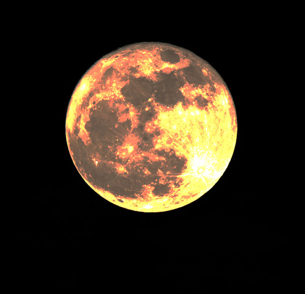 Super Moon, 600mm, 1/1000 second (Source: Palmia Observatory)