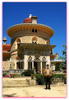 Imagem de uma das torres do Palácio de Monserrate, Sintra, Portugal.