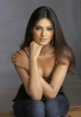 Jail, will have Sayali Bhagat grooving in a setting very reminiscent of his Chandni Bar.