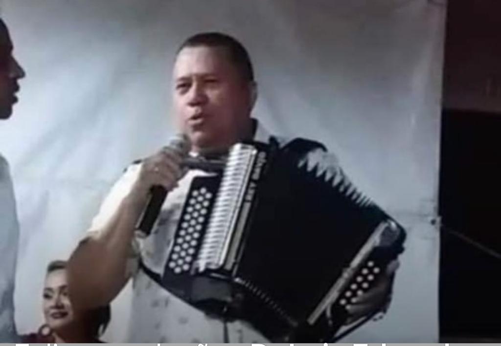 https://www.notasrosas.com/"Luis Enrique Martínez no sólo es una figura emblemática del folclor, sino un referente en la música vallenata"
