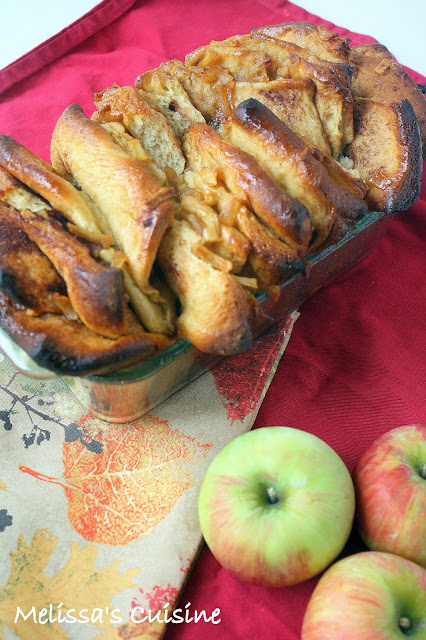 Melissa's Cuisine: Caramel Apple Pull Apart Bread