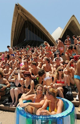 bikini parade world record